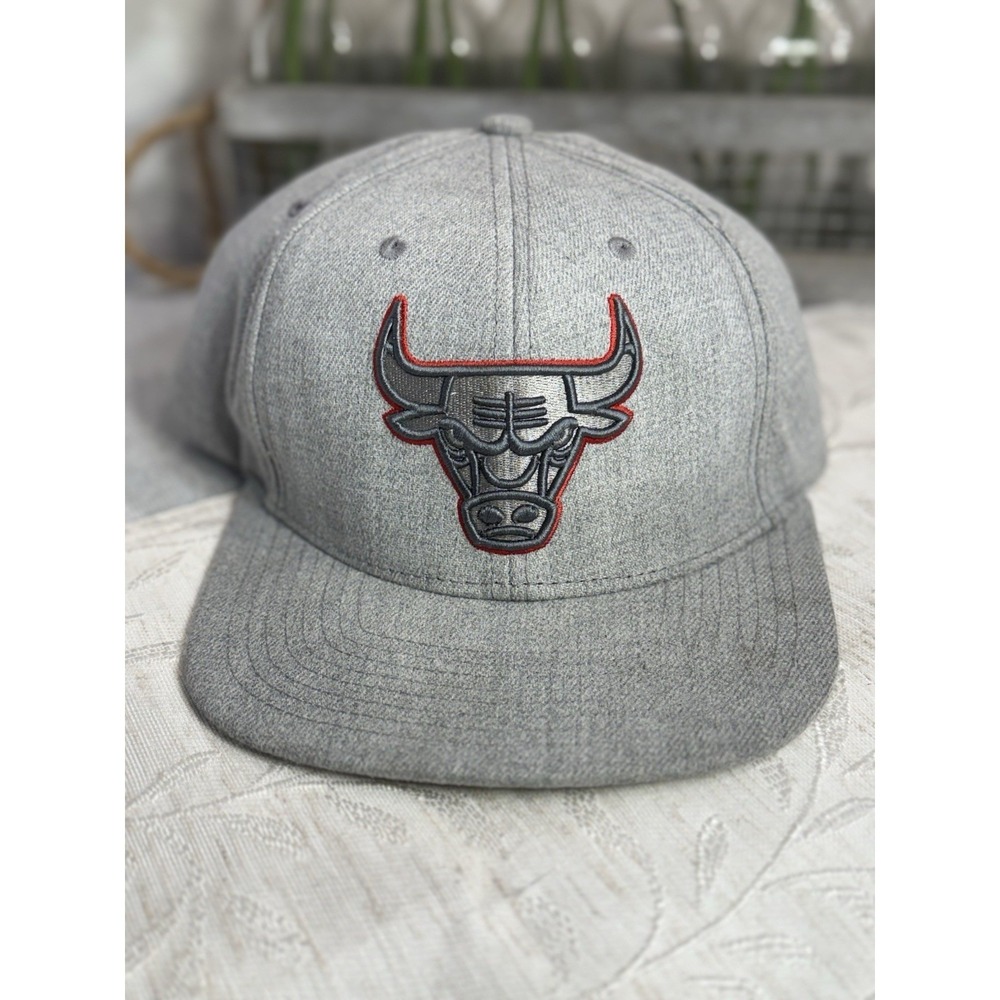 Mitchell&Ness Chicago Bulls "Tonal Grey" Snapback - NBA Hardwood Classics (2019)